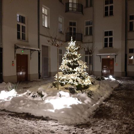 1 Syp, Kawa Vertuo, Kosmetyki Ada, 3 Min Metro Wilenska, By Visitwarsaw Apartments Varsóvia Exterior foto